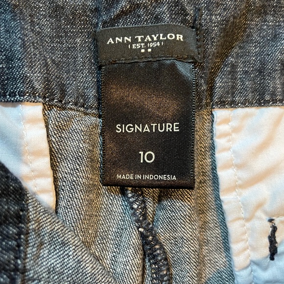 Ann Taylor Signature Jean Shorts - Picture 3 of 7